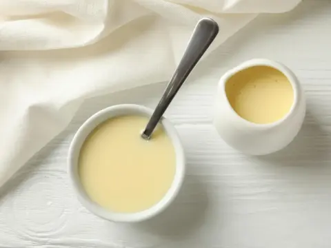 ¿Qué es la leche evaporada? - Guía de usos y diferencias con la nata