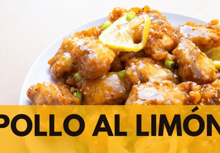 Sabroso pollo al limón crujiente, bañado en una salsa dorada y adornado con rodajas de limón y cebolleta.