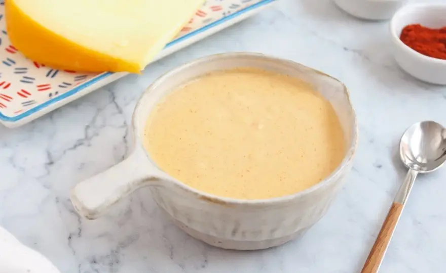 Salsa de queso cremosa - Trucos para que no se corte y quede perfecta