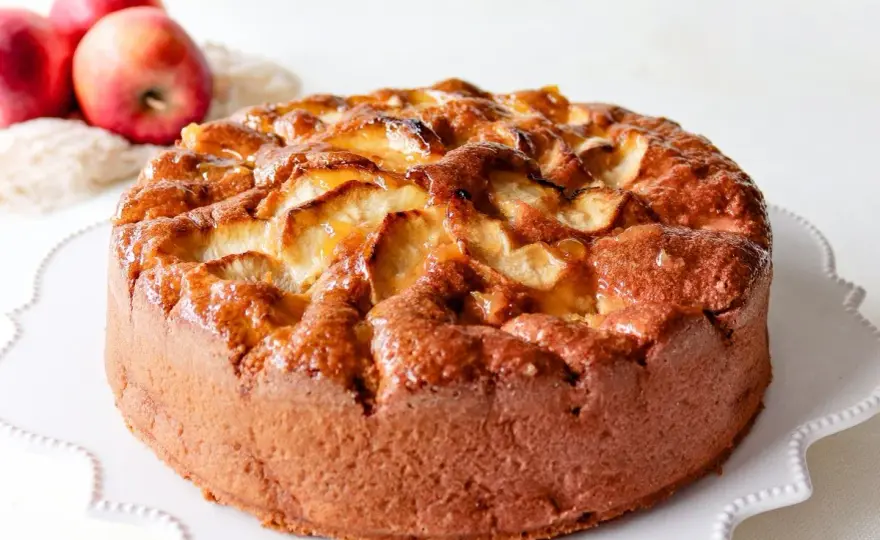 Bizcocho de manzana esponjoso - El secreto para que quede húmedo