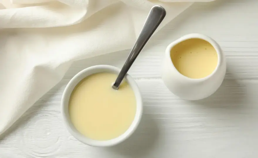 ¿Qué es la leche evaporada? - Guía de usos y diferencias con la nata