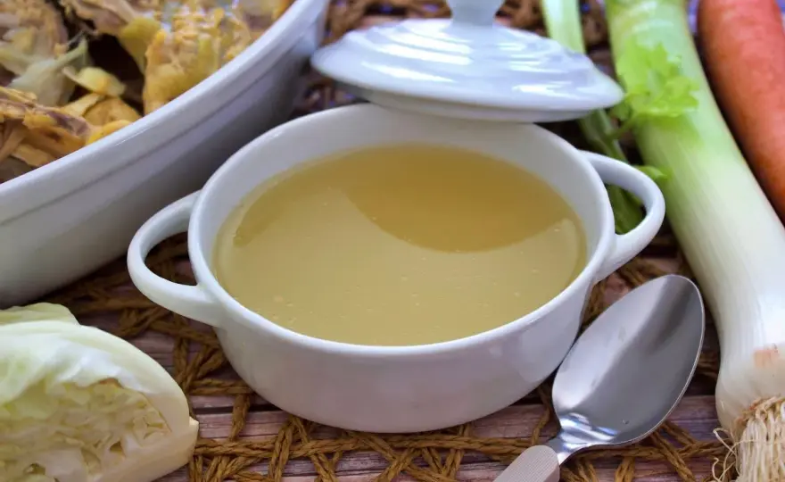 Caldo de pollo casero - Cómo lograr un sabor limpio y con cuerpo