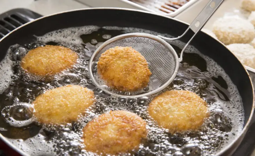 Masa de croquetas perfecta - Trucos para que no se rompan al freír