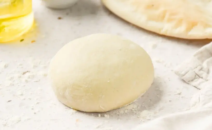 Masa de pizza sin levadura - Crujiente y lista en 30 minutos