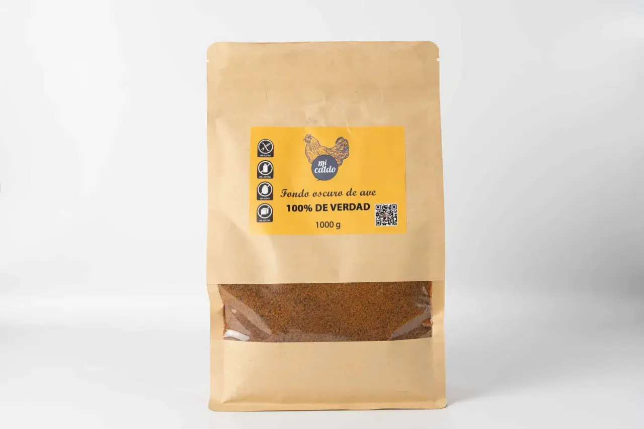 Bolsa de papel kraft con fondo oscuro de ave, ideal para un caldo de pollo casero. Contiene 1000g.